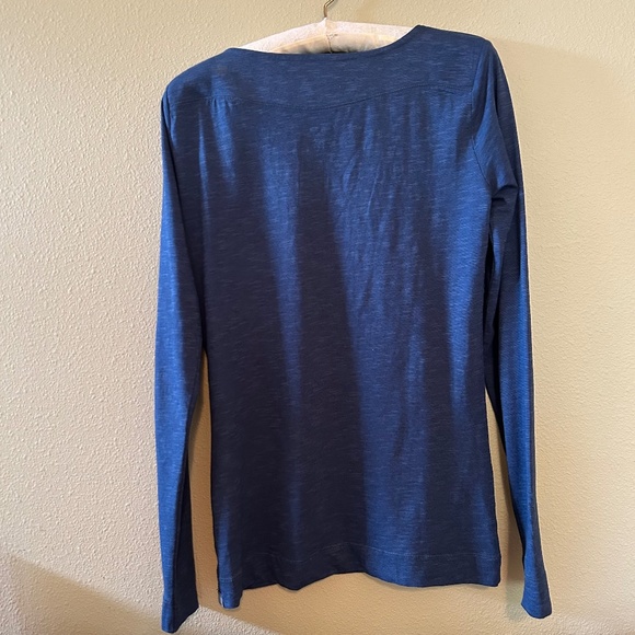 Horny Toad Women's Long Sleeve Blue‎ Small Top - Picture 2 of 5